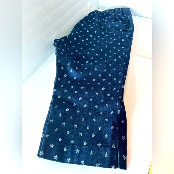 NWT Alfred Dunner Blue Jean Capris with Stars Design - Picture 1 of 12